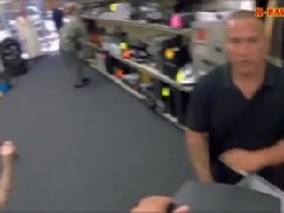 Latin jatty pawns her amjagaz at the pawnshop for pul