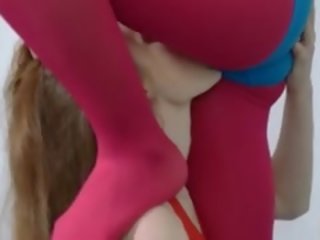 Космати girl4girl в найлон панталони нежен