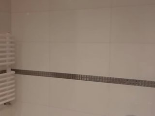 Young-Wife shortly after shower fun pussy