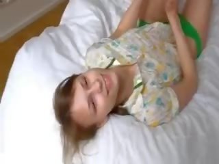Mugt beata ýaşlar dildoing her dar göt