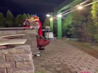 这 怎么样 bartenders 真 是 在 该 俱乐部