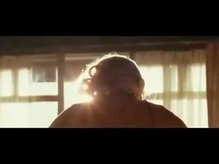 Наоми watts представяне малко бомби