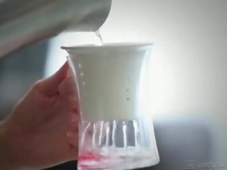 她 手淫 单独 到 该 榻 1 小时 后 该 早晨 茶