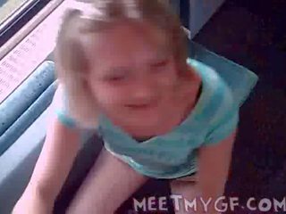 Blondinka jemagat öňünde pov agzyňa almak show