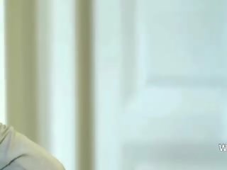 妖媚 女人 和 她的 手淫