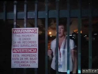 Lalaki pagbibigay kanilang sarili blowjobs at pangwakas