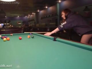 Jeny smith playing blumbang