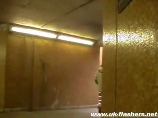 Koko танцуване изложен
