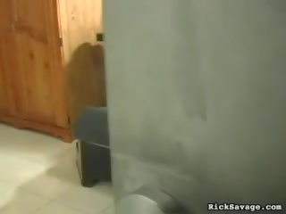 Inviting harlot отримує hog пов'язаний і tittortured
