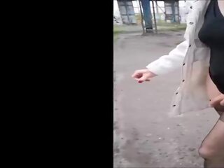 Trolling arround в на стар abandon сграда