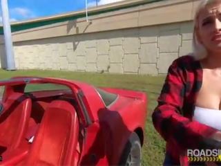 Roadside - curvy blondinka divinity gets fucked by roadside assistance