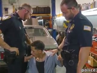 超 butch 裸 毛茸茸 警察 同性戀者