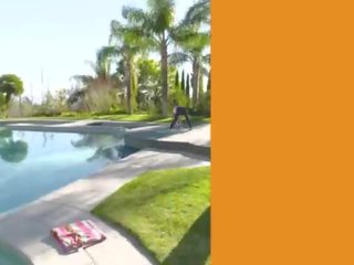 Morning yoga ends up in groovy x rated film with Chloe Amour - itsPOV