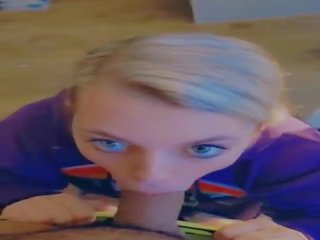 Getting Head From My Neighbors super 19yo sweetheart in My Apartment