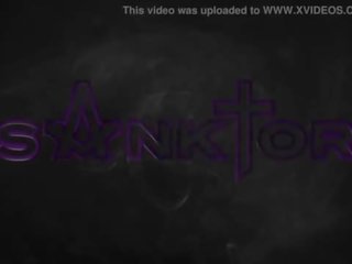 Sanktor 056 - tetovált tini -ban a fürdőkád -val tej