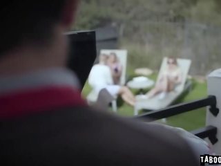 Betrayed 로 그녀의 bff 과 엿 로 그녀의 음란 부모님