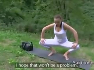 Seductress fucked in yoga pants ruangan