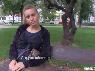 Adolescent 是 出租 猛男 英鎊 她的 濕 孔