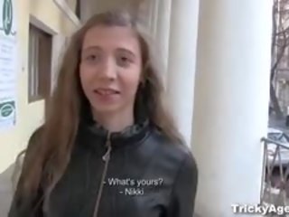 Ніккі має це природний сором’язлива подруга дивитися що просто зроблений мені