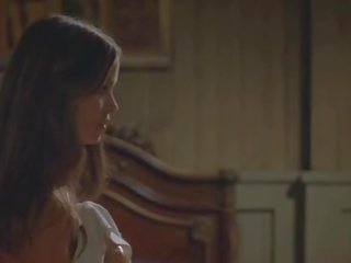 Bond gal bares octopussy