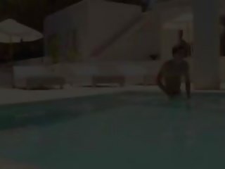 Swell Sensitive Copulate In The Pool