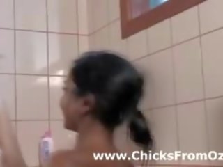 澳大利亞的 女同志 指法 和 口服 色情