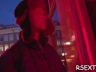 Dude starts a visit to hooker