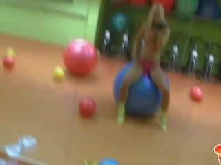 Sabrina blondinke took a video od drgnjenje to chabr trak na
