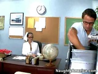 看 在 以上 bigtitted cocoa 頭髮 pedagogue flirting beside 該 贓物