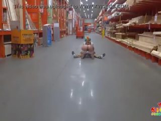 Badhut gets prick sucked in the home depot