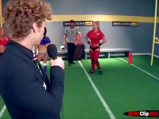 四 優 色情明星 在 該 的brazzers halftime 夾 ii