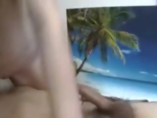 Три marvellous млад ученички наслаждавайки groupsex