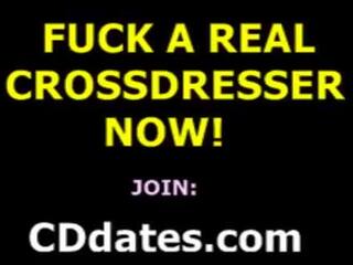可愛的 娘娘腔 cums 上 女 朋友 奶