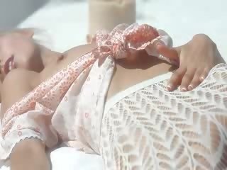 Graceful ngimpi of perky wow pirang