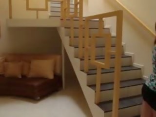 Голям бюст блондинки тийн получава с примес с топло изпразване