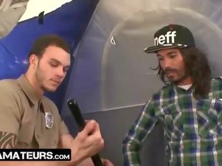 Tetovētiem emo twinks pakaļa jāšanās uz a tent
