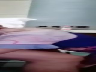 그녀 이다 에이 말라 붙은 레이디 소년 geisha 유쾌한 그녀의 교수 geti