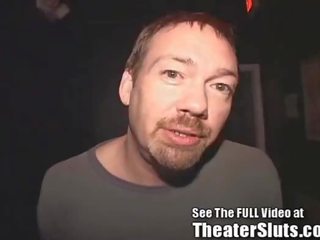 Harlot aýaly sammi takes jemagat öňünde cumshots & creampies in tampa sikiş theater