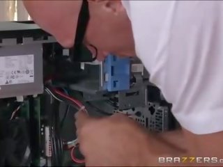 Oversexed boss gets fucked on office table